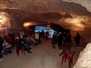Höhlenweihnacht im Eingangsbereich der Teufelshöhle