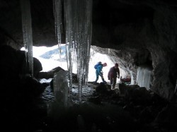 Almberg Eis- und Tropfsteinhöhle