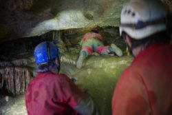 Höhle ohne Namen