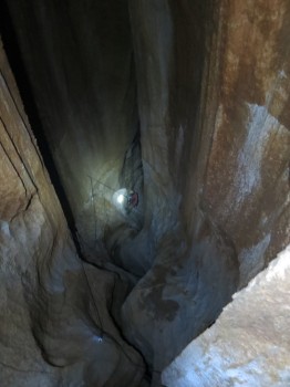 Seilquerung in neuentdecktem Canyon